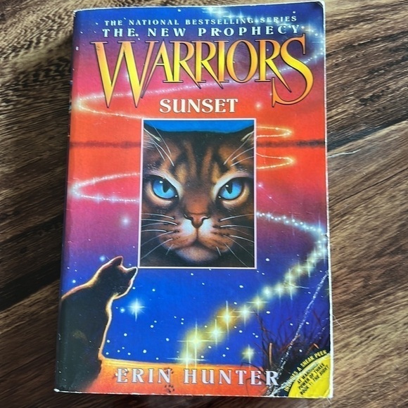 WARRIORS THE NEW PROPHECY SET OF 6 BOOKS BY ERIN HUNTER - Picture 7 of 7